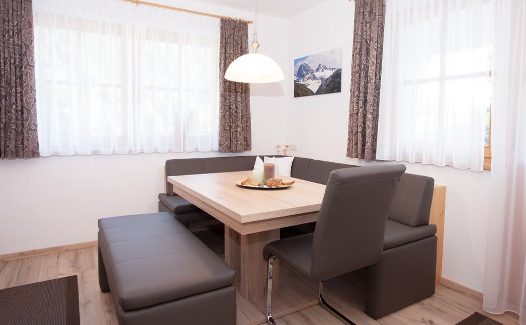 Alp Chalet Appartement Kappl  Kamer foto
